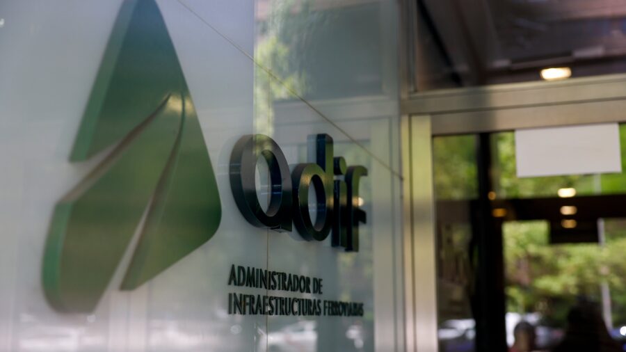 Adif Restores Websites After Cyberattack, Guarantees Security