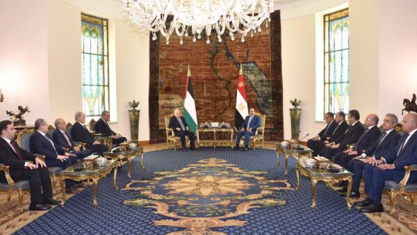 Al-Sisi, Abbas agree to step up coordination on Gaza, West Bank
