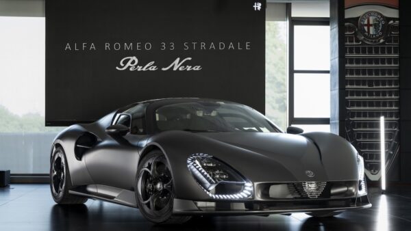 Alfa Romeo 33 Stradale ‘Perla Nera’: A One‑of‑a‑Kind Carbon Masterpiece