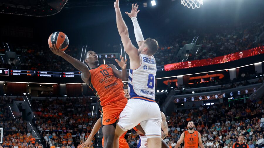 Valencia Dominates Baskonia in Record-Breaking EuroLeague Victory