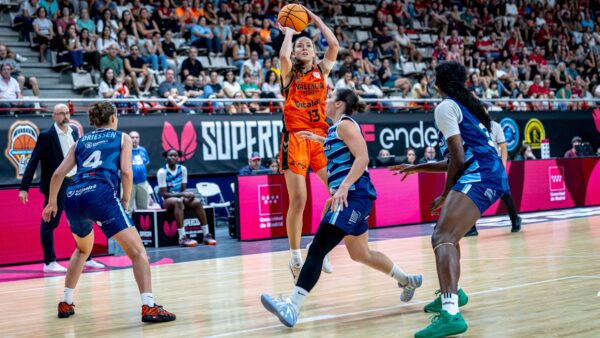 Elena Buenavida Leads Valencia Basket to Fourth Spanish Supercup Title