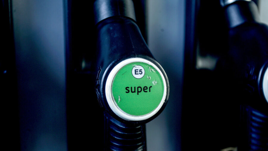 Most Italian Households Brace for Fuel‑Price Cuts, Many Already Driving Less