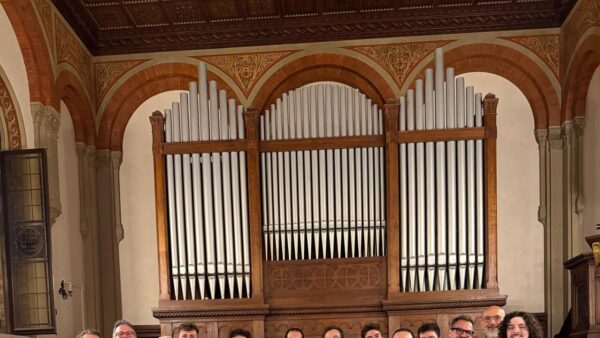 LGBTQIA+ Choir Komos Marks 18 Years with Four Seasonal Concerts in Bologna