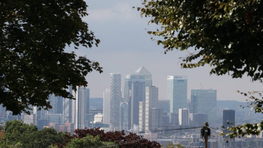 Global ‘Everything Bubble’ Resurges, Raising Downside Risks