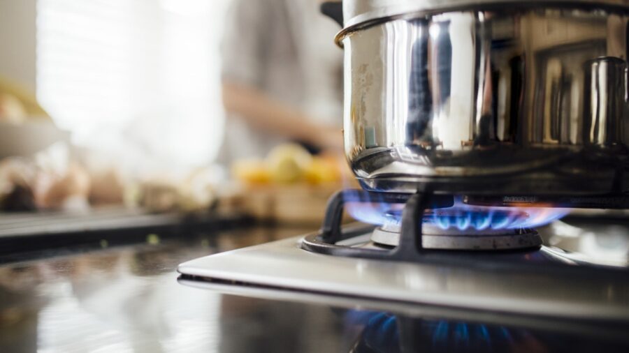 Regulated gas tariff set to rise over 50% in Spain this October