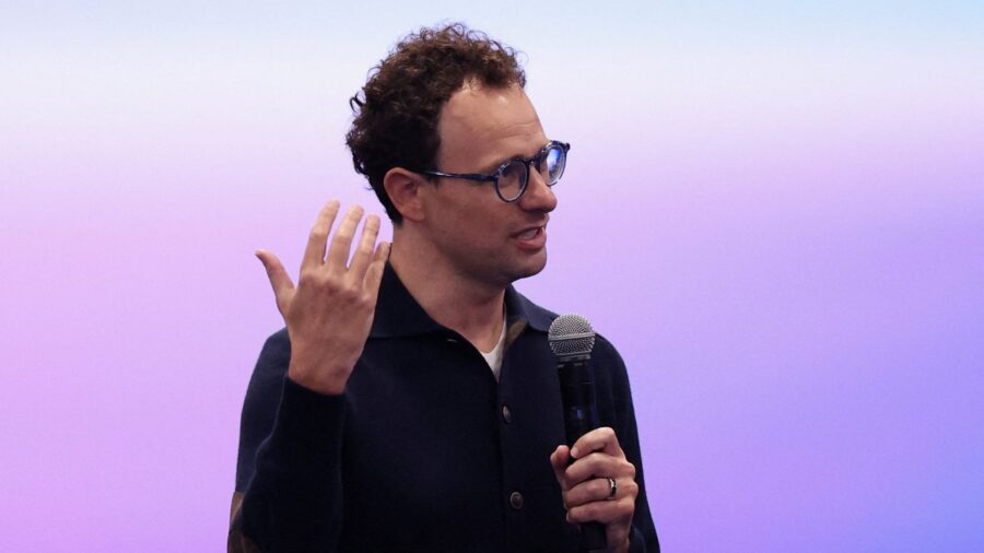 Anthropic’s Tepid IPO: Why the AI Unicorn Is Holding Back