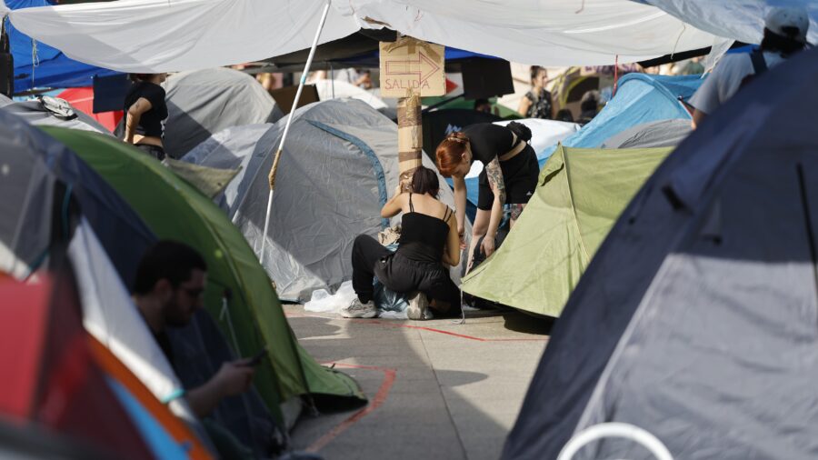 Spain’s New Housing Decrees Aim to Halt Evictions and Curb Speculative Funds