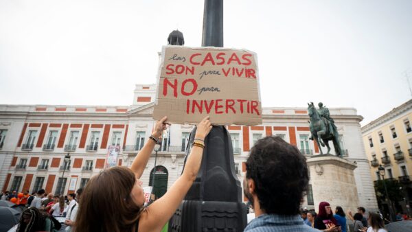 Spanish Laws Enabling Vulture Funds Linked to Rising Evictions