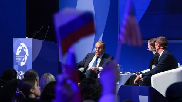 Lavrov warns of “very short” war if Europe attacks Russia during Ekaterinburg address