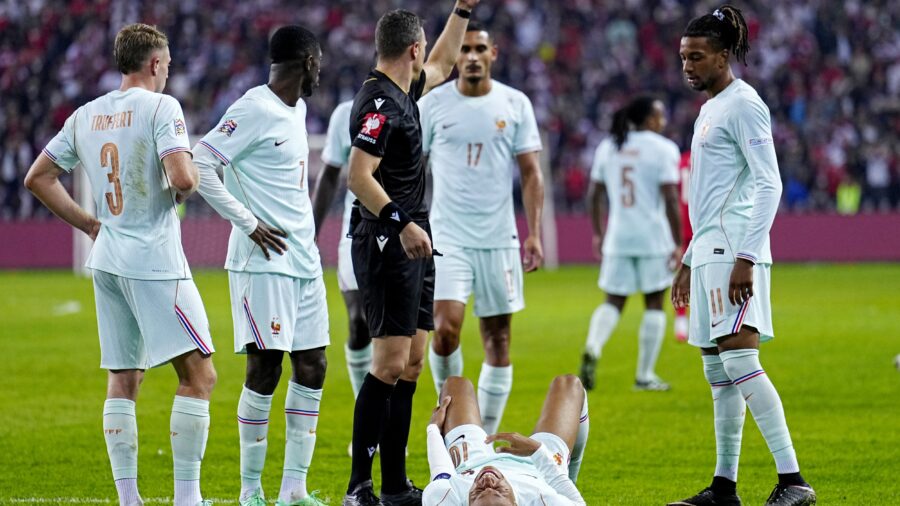 Mbappé Leaves France Match with Left Knee Injury