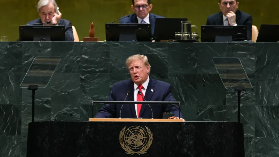 Trump Blends Foreign Policy with Midterm Election Strategy