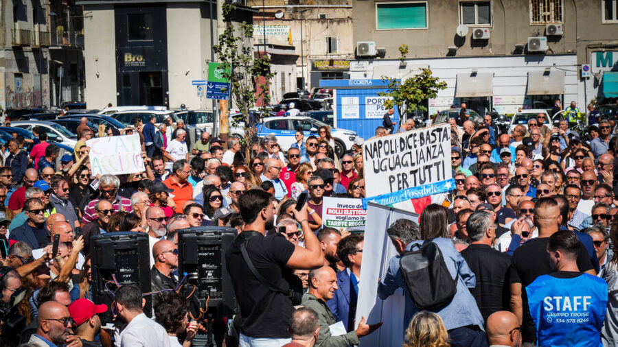 National Protests Erupt in Naples Over Car Prices and RC Auto Issues