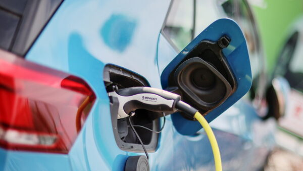 Home EV Charger Bonus Resumes as Domestic Installations Surge 273% in September