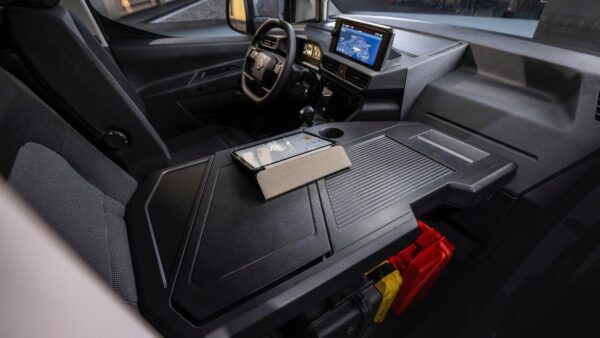 Stellantis Launches Orders for New Smart Compact Van Across Four Brands