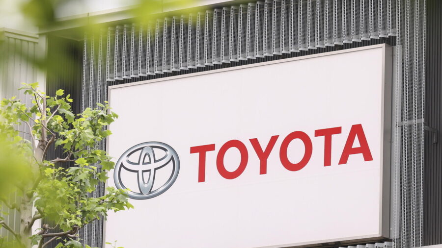 Toyota’s August Slump Highlights China’s Influence and Japan’s Weather Woes