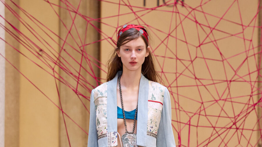 Hui Milano Unveils Summer Collection Featuring Fan Motif Linking China and West