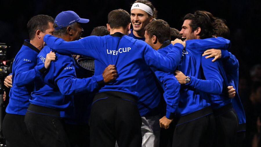 Zverev clinches decisive win for Team Europe at Laver Cup
