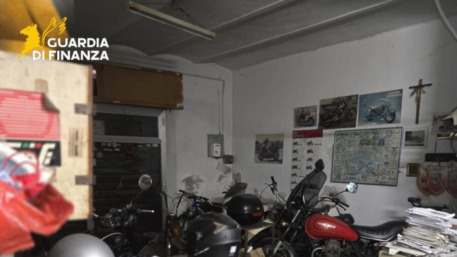 Finance Police Shut Down Illegal Bike Shop in Chiaravalle, Seize 400 Tools