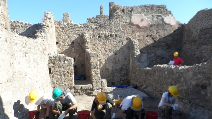 Archaeology School Launches in Pompeii for Young Researchers