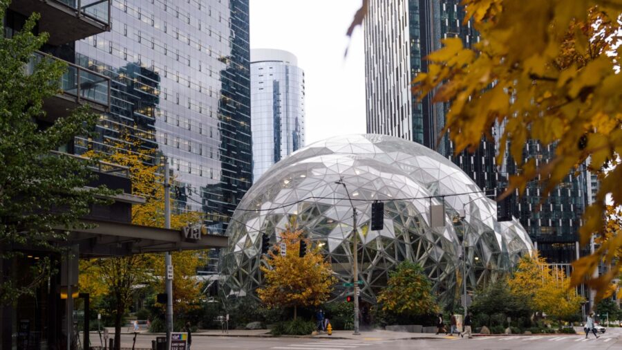 Amazon Q3 Profit Falls 2.4% as Shares Slide 7% in After‑Hours Trade