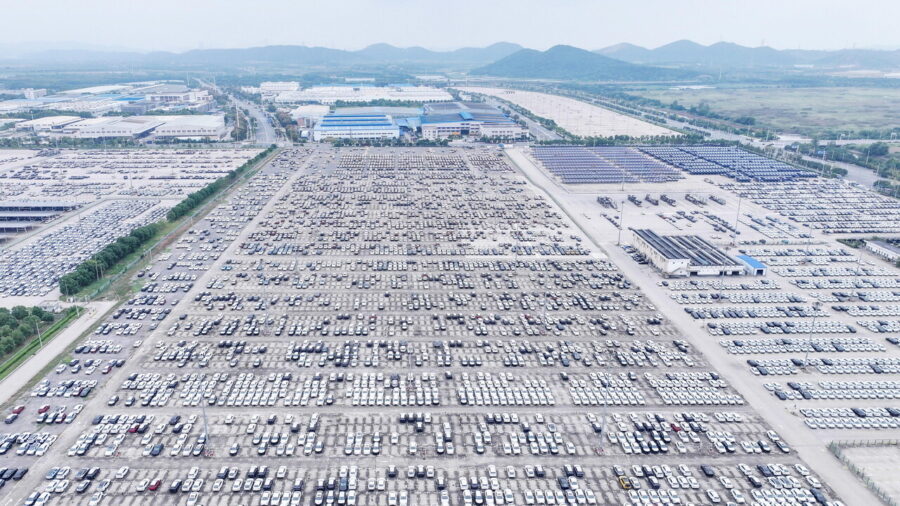 EU Considers New Restrictions on Chinese Hybrid Vehicles