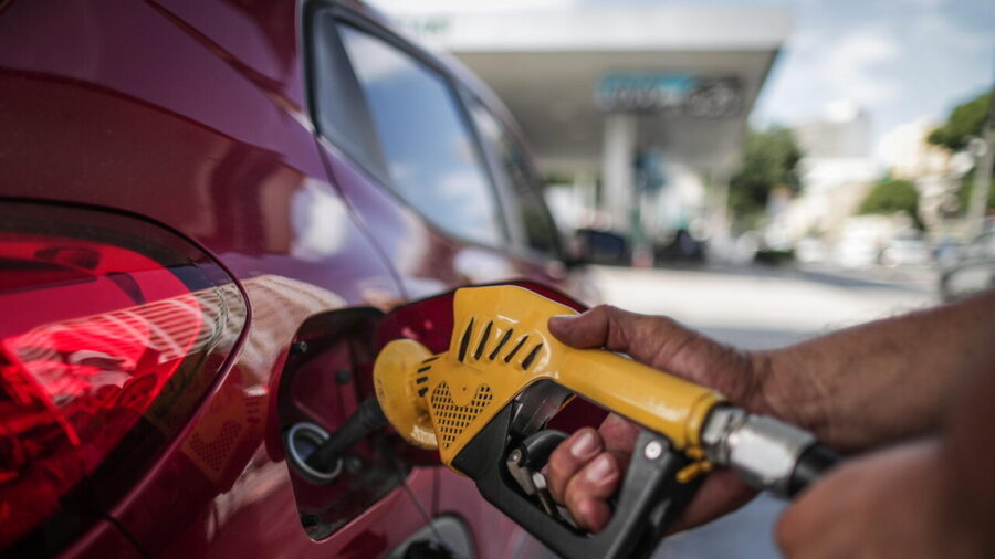 Brazil Cuts Fuel Taxes to Ease Costs
