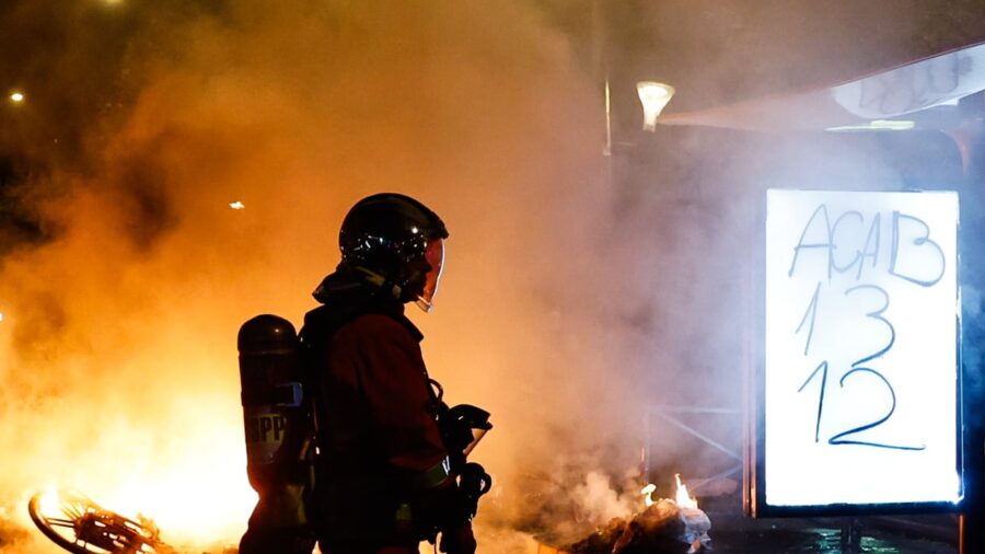 Carrefour Lowers Annual Outlook Amid French Civil Unrest