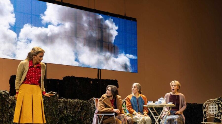 Caryl Churchill’s Escaped Alone Premieres in Italy via Lacasadargilla