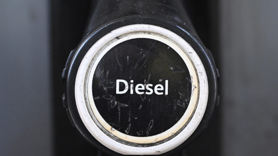 Highway Fuel Prices Drop Significantly in Italy
