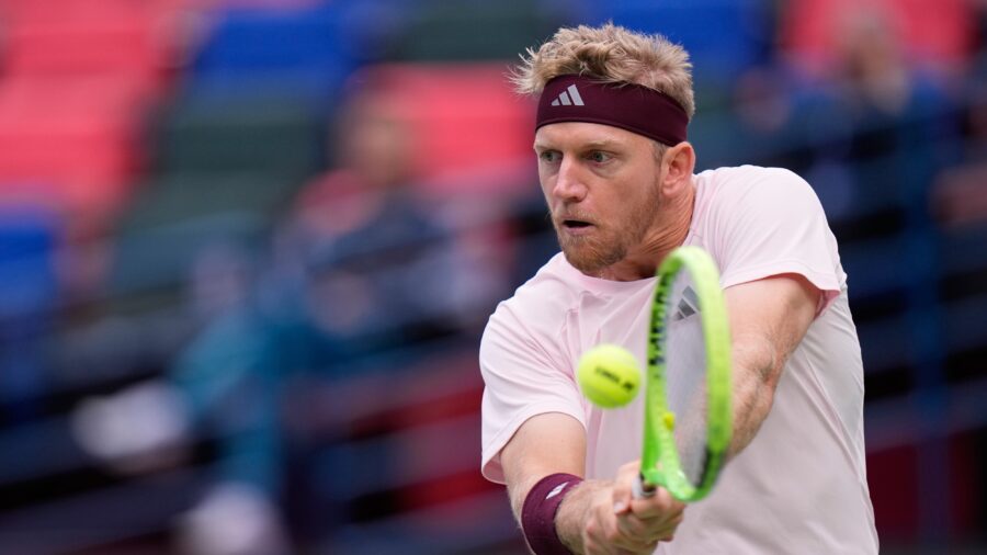 Alejandro Davidovich Advances to Shanghai Masters Semifinals
