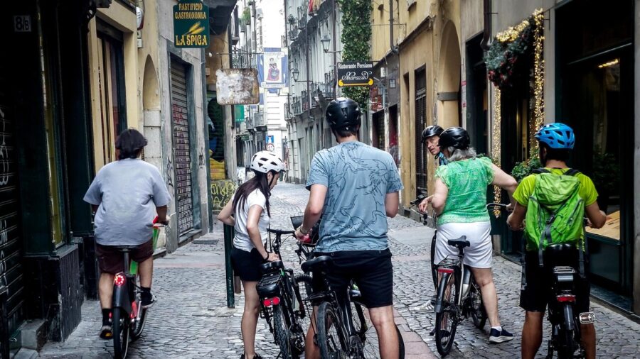 Italy Cracks Down on Illegal E‑Bikes and Scooters with Fines Up to €15,000