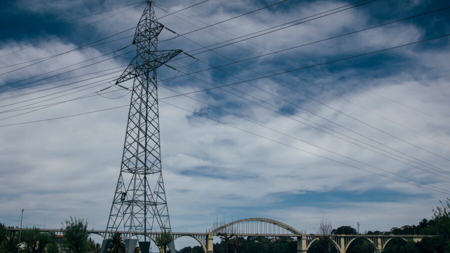 Red Eléctrica Costs Drive Majority of Spanish Electricity Price Hike