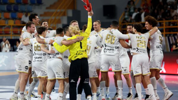 Barcelona Falls to Veszprém in Handball Club World Cup Final