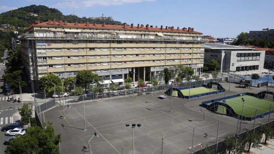 Basque Government Purchases 510 Blackstone Homes to Preserve Rent Controls