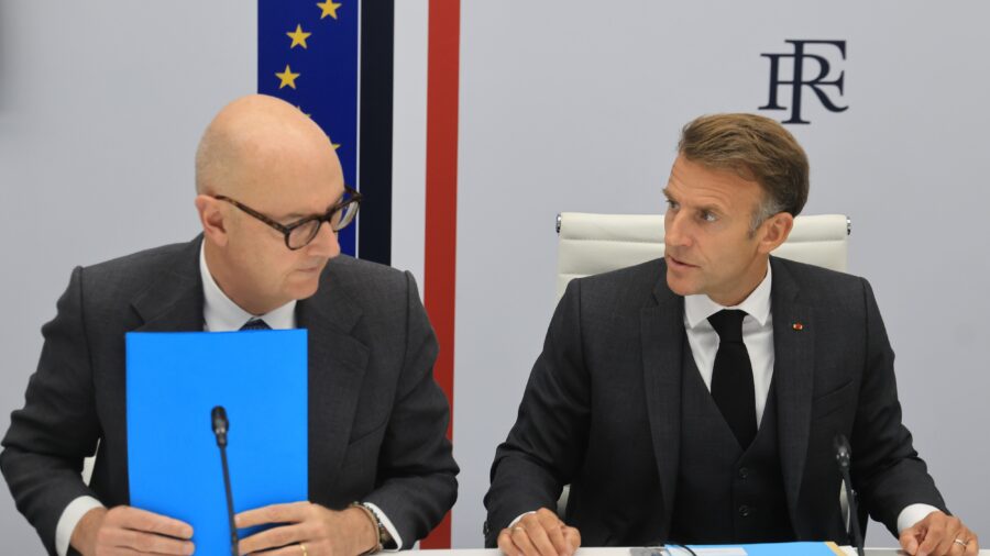 French Debt Costs Rise Amid Economic Concerns