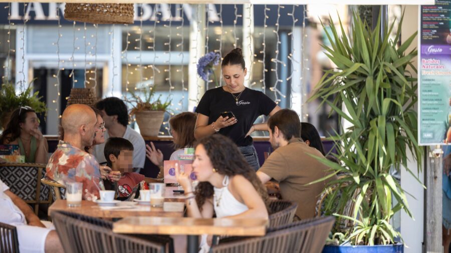 Spain Tourism Employment Hits Record High for Five Consecutive Months