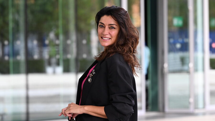 Elisa Isoardi Apologizes on Social Media Over Controversial Photo