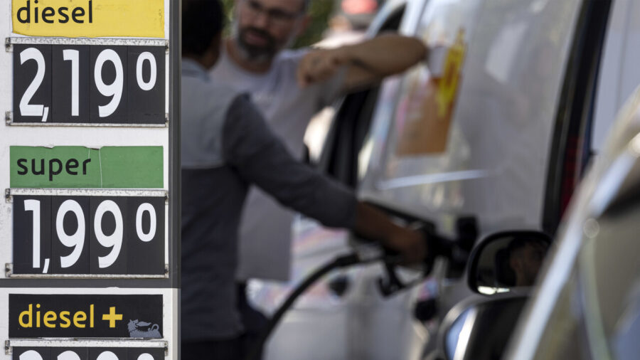 Eni Lowers Diesel Prices Again at Italian Pumps