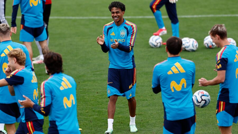 Spain Looks to Extend Historic Unbeaten Streak Against Czech Republic