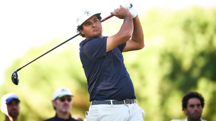 Eugenio Chacarra Leads Spanish Open Despite Broken Toe