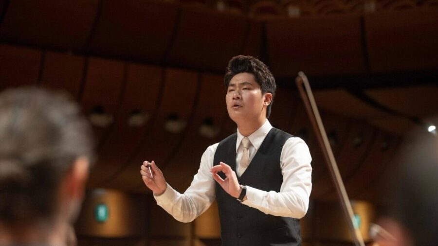 Chinese Conductor Feifan Jiang Wins Prestigious Guido Cantelli Award