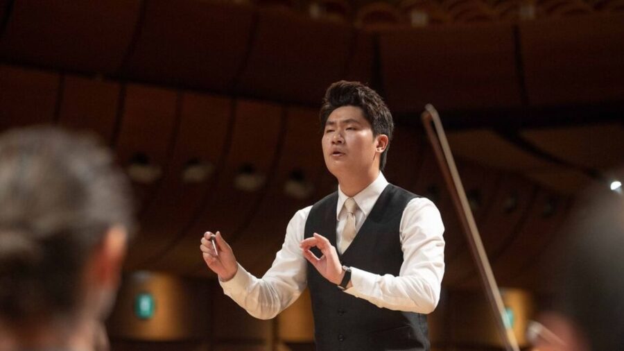 Feifan Jiang Wins Prestigious Cantelli Conducting Competition