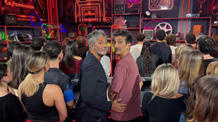 Fiorello Announces Return to Rai1 During La Pennicanza