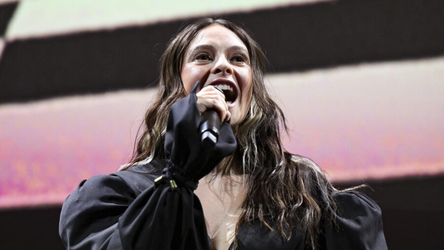 Italian Singer Francesca Michielin Announces New Project Magia Bianca, Magia Nera