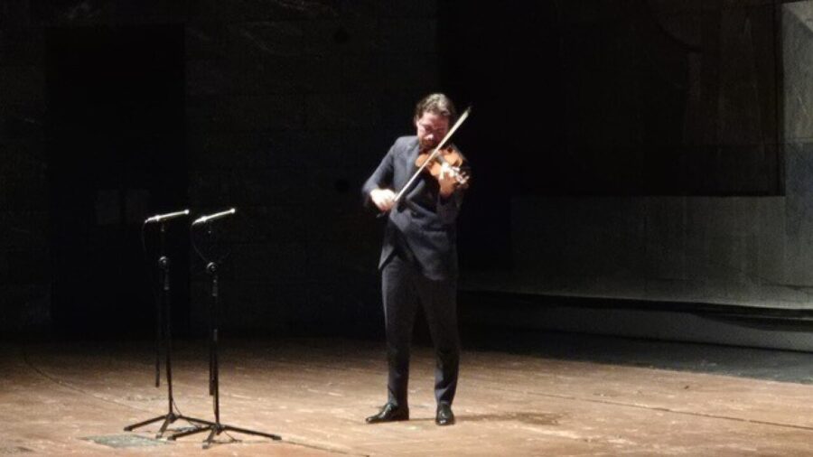 Violinist Giuseppe Gibboni Performs Paganini in Genoa