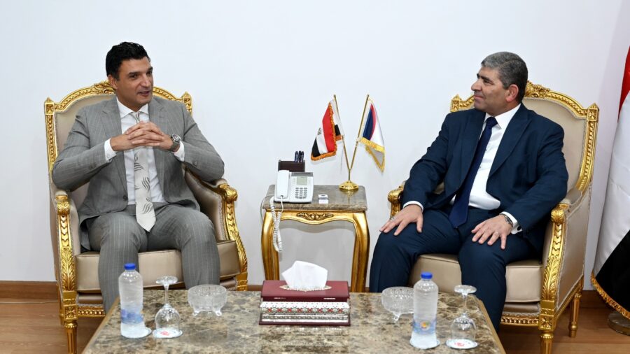 Egypt Industry Minister Inspects Arab International Optronics Facilities