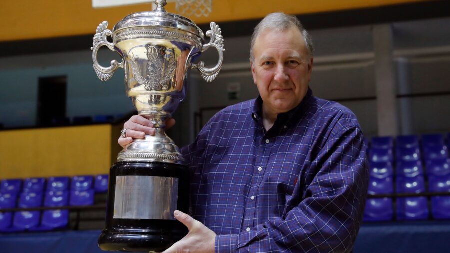 Former Estudiantes Star John Pinone Inducted into Spanish Basketball Hall of Fame