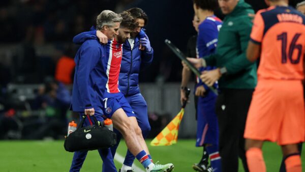 PSG Forward Kvaratskhelia Sidelined With Torn ACL