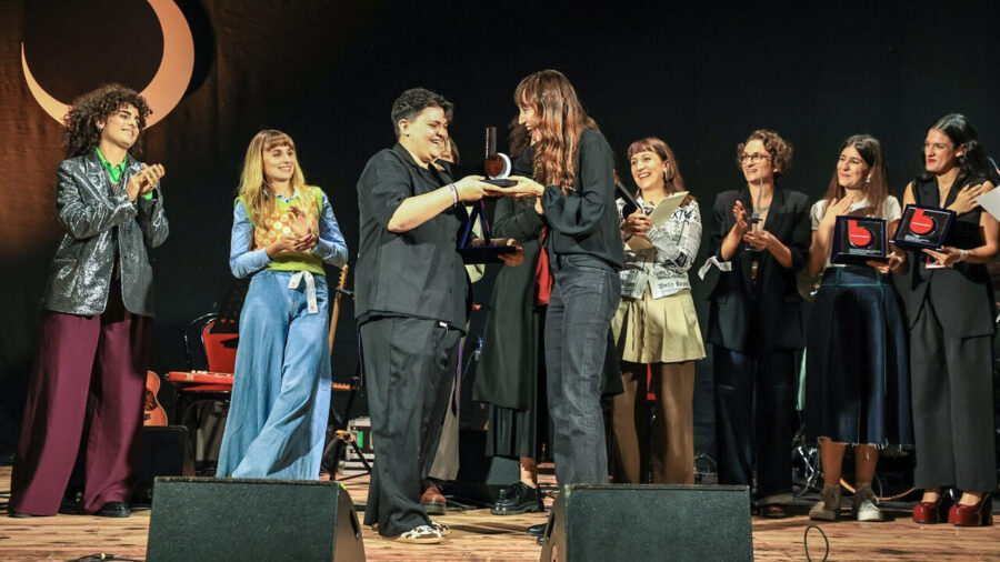Singer-Songwriter L’Aurora Wins Bianca d’Aponte Prize