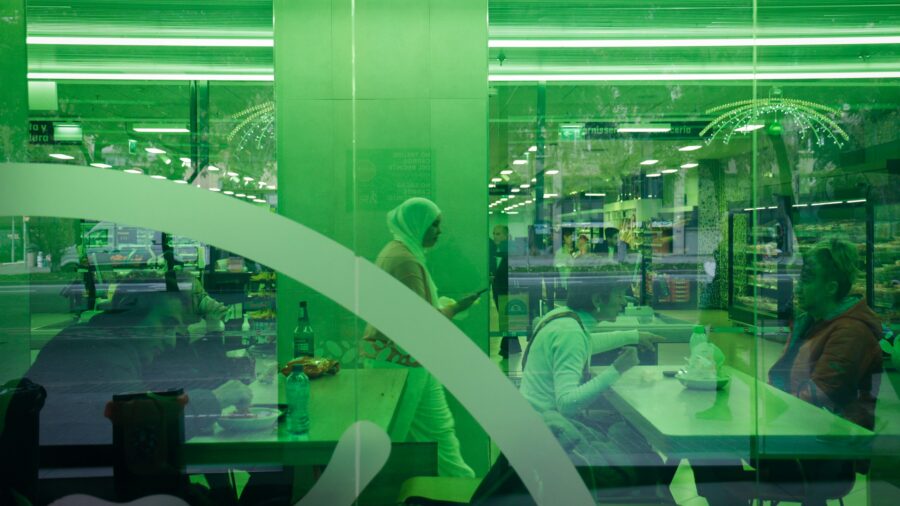 Spanish Hospitality Group Seeks Tax Regulation for Supermarket Food Services